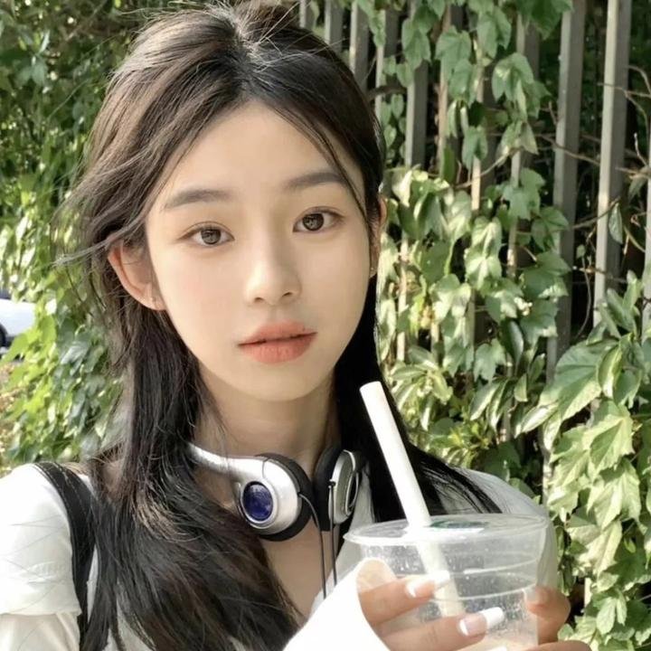 倾城少帅爱上我《督军小叔爱上我(少帅,夫人已驾到)